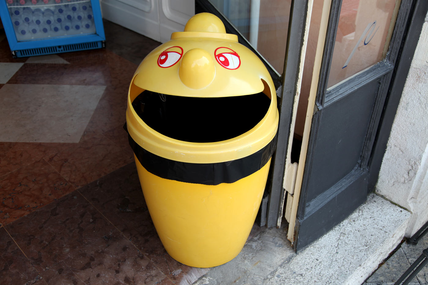 Feed me, Bellagio, Italy